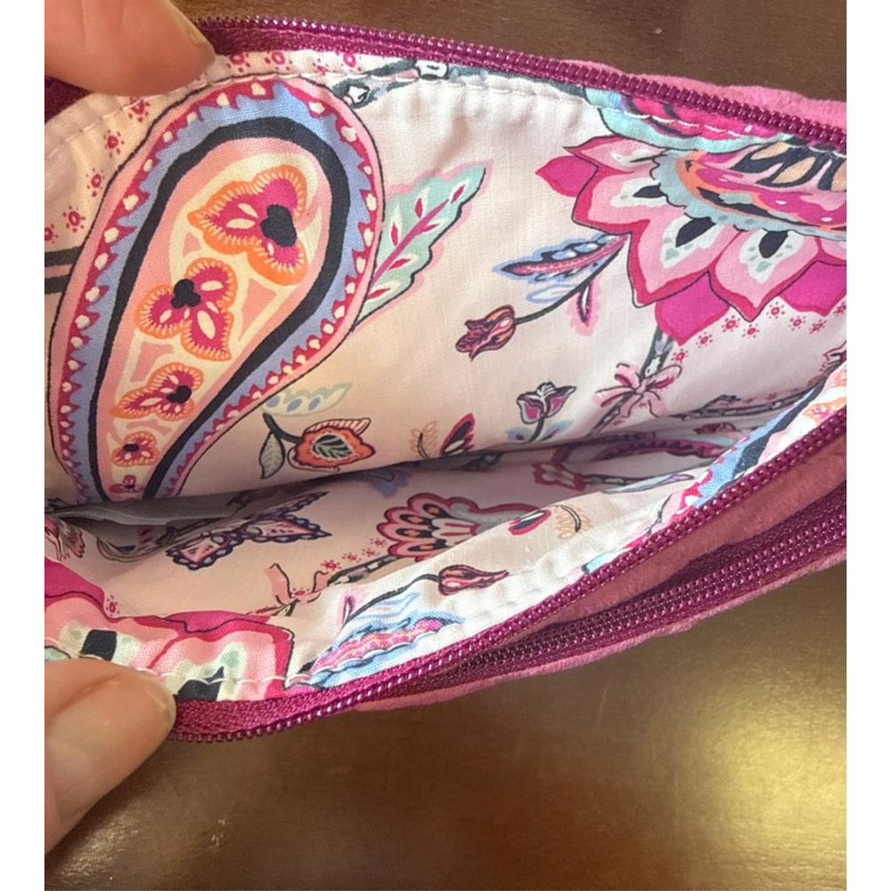 Women's Vera Bradley Pink Quilted Cosmetic Bag One Size - Picture 3 of 8